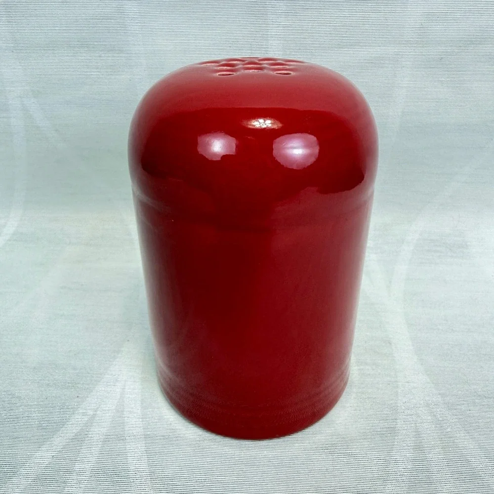 FIESTA FiestaWare USA Scarlet Red Grated Cheese Shaker HLC Rubber Stopper 4½
